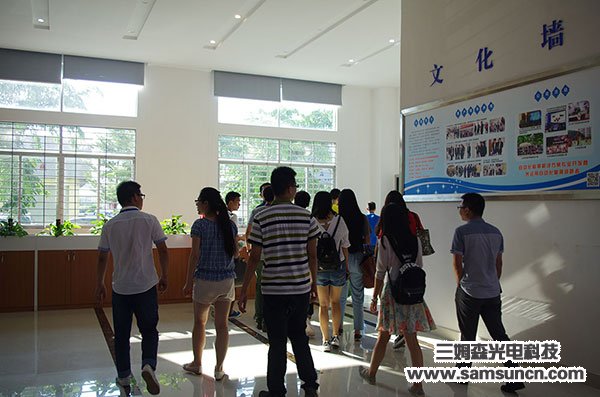 Peking University College of Engineering Doctoral Student Service Group and town leaders came to carry out practical research on the theme of "intelligent manufacturing" in our company_byy688.com